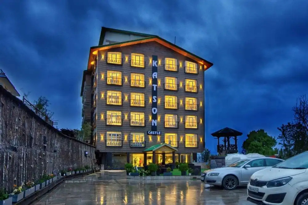 Надди: Katson Castle Dharamshala