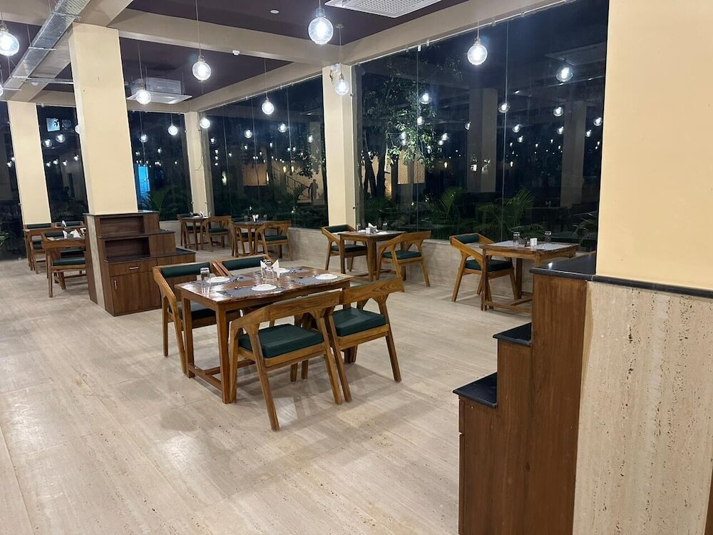 Баихар: Citrus Prime Kanha Resort and Villas