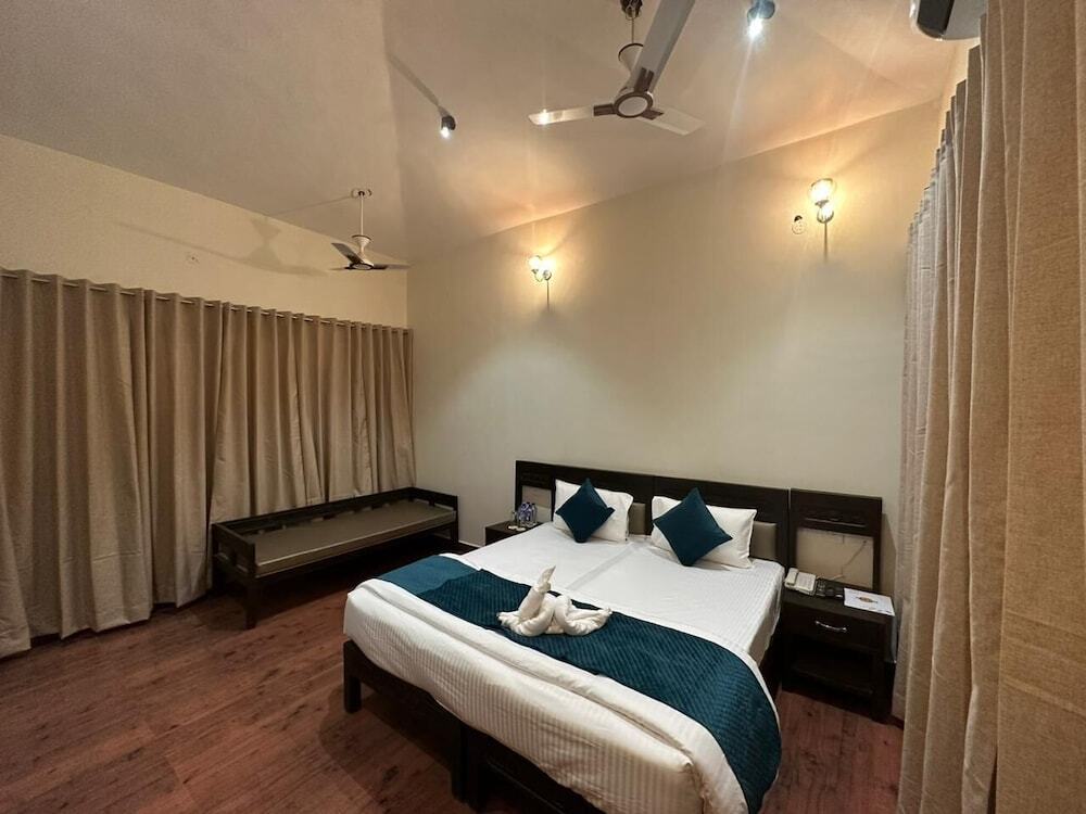 Баихар: Citrus Prime Kanha Resort and Villas
