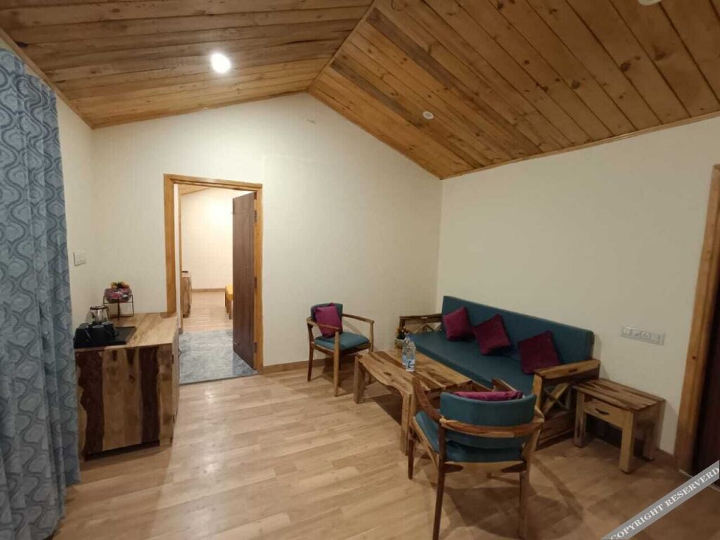 Шимла: Aaroham Resorts Shimla