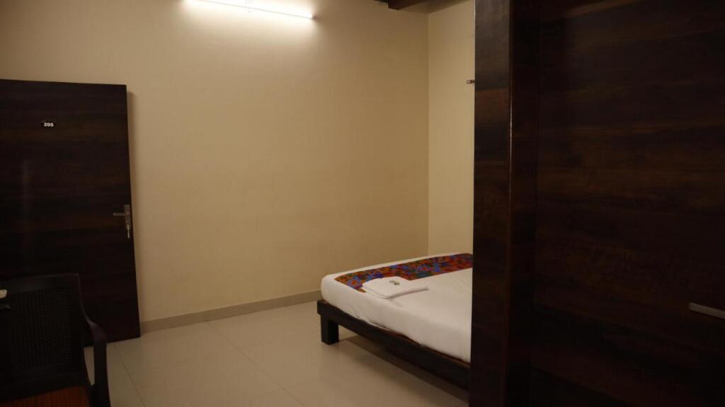 Бангалор: Smile Stay Sri Sai Ram Suites