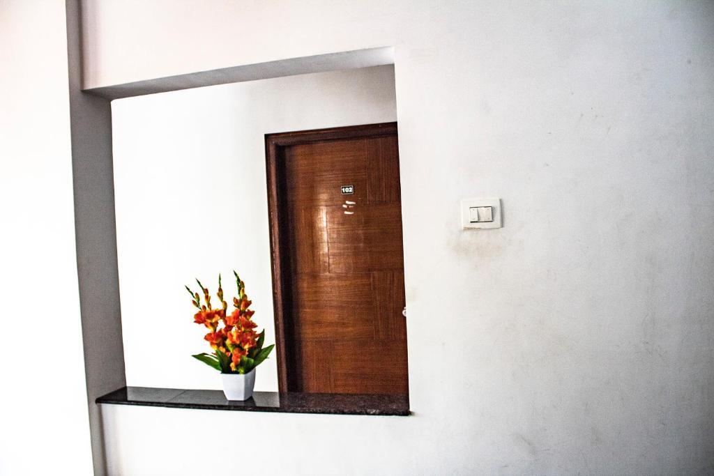 Бангалор: Hotel Royal Suites