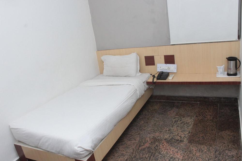 Алвар: Sparrow Inn Ankur