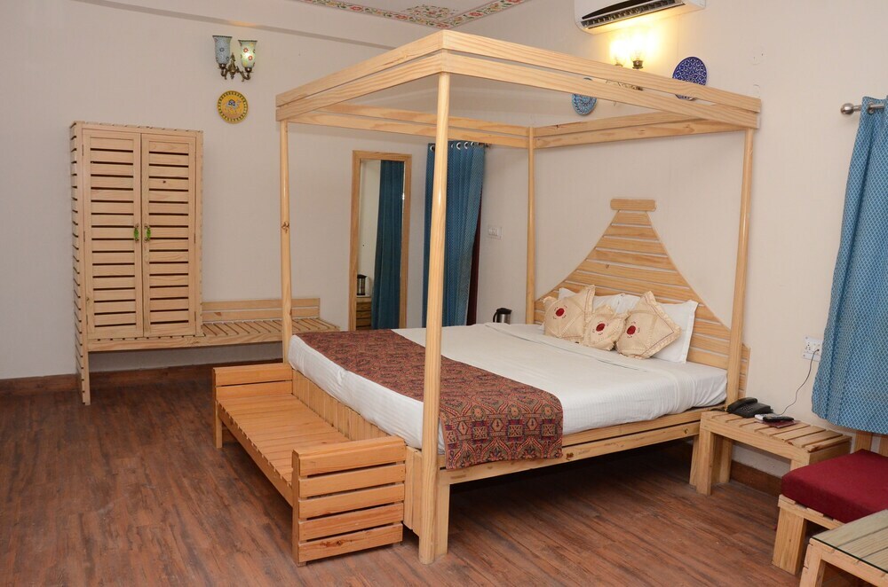 Алвар: Sparrow Inn Ankur