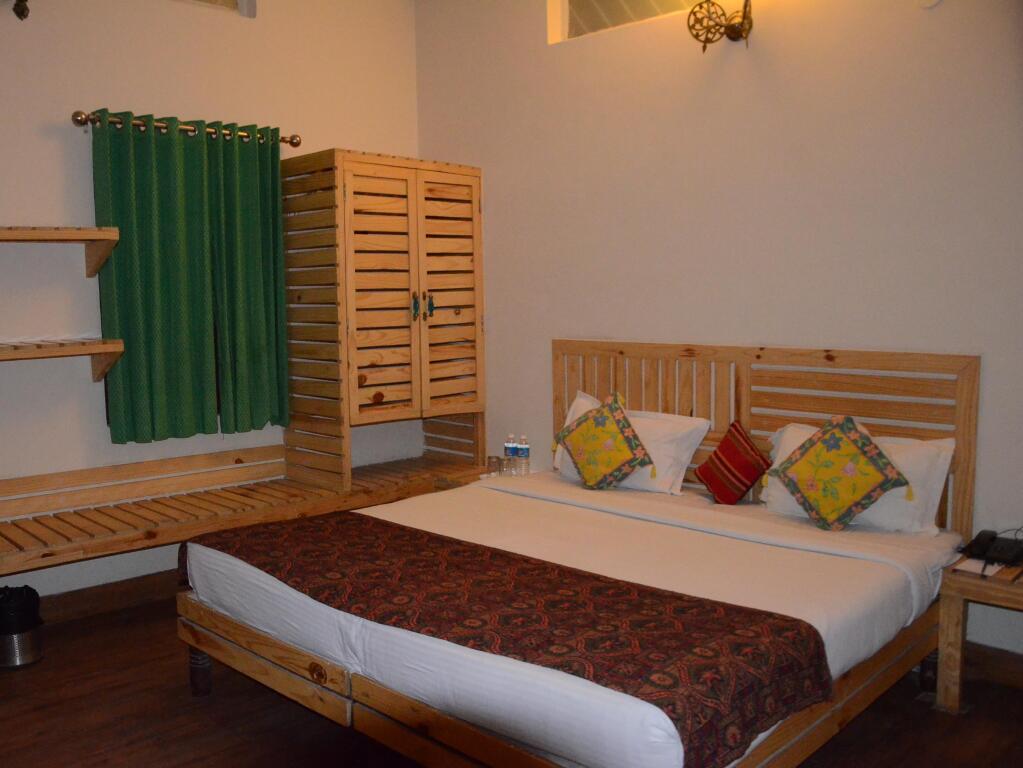 Алвар: Sparrow Inn Ankur
