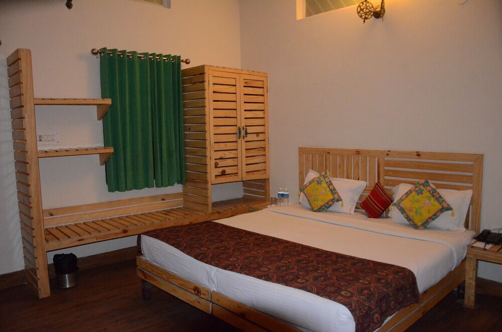 Алвар: Sparrow Inn Ankur