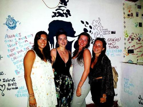 Анджуна: Bunkd Hostel, Anjuna