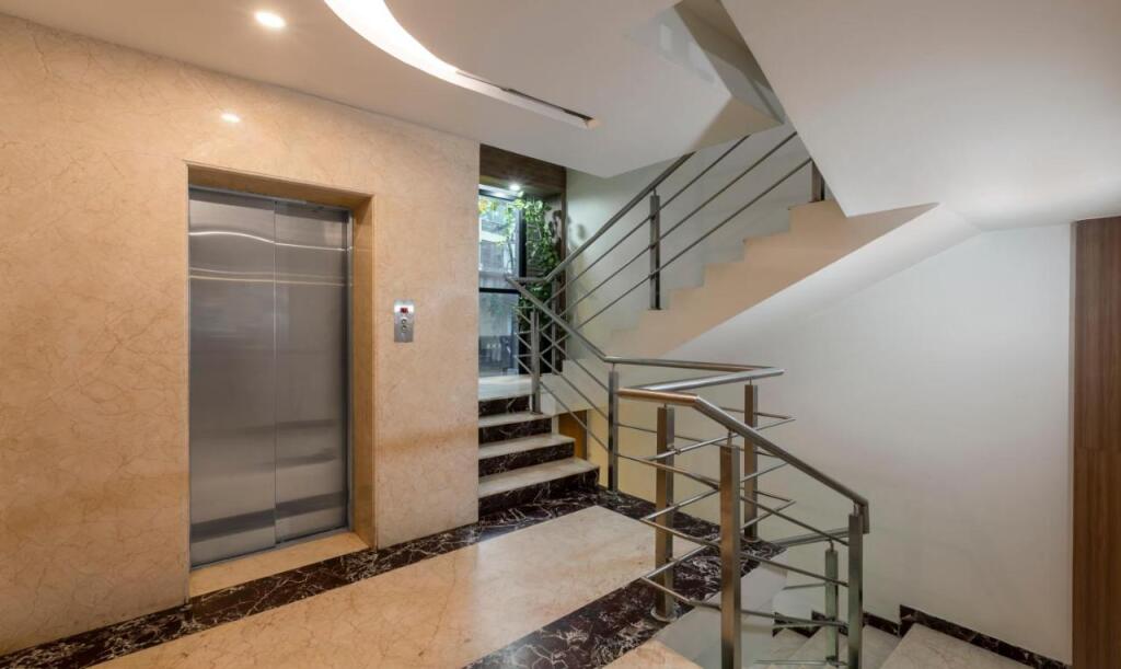 Бангалор: Smilestay Hiland Suites