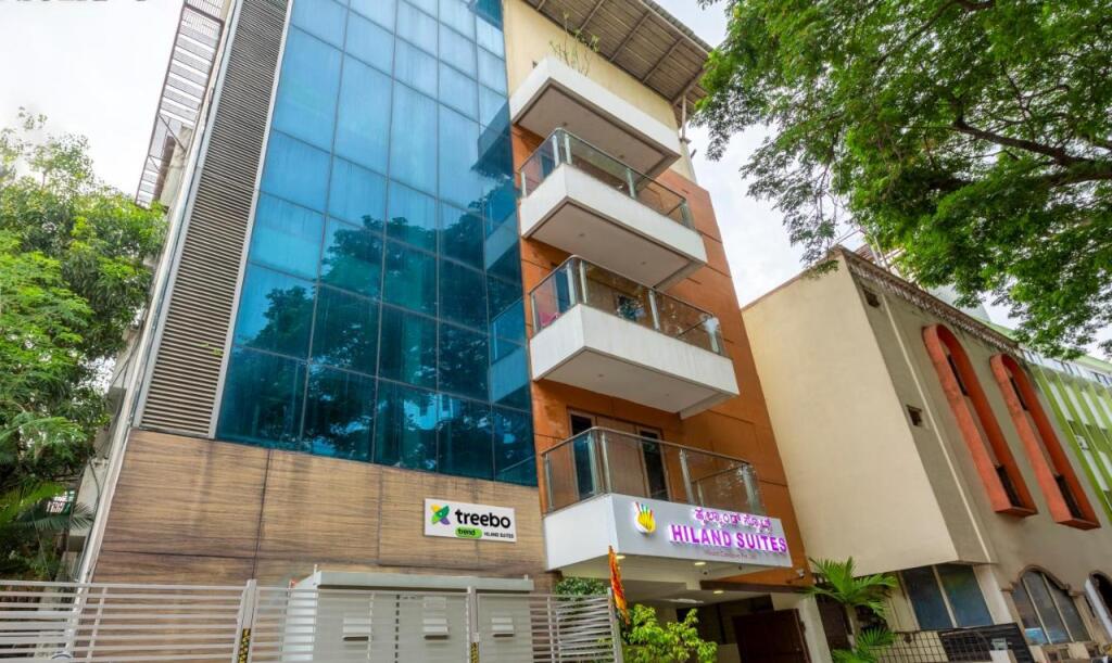 Бангалор: Smilestay Hiland Suites