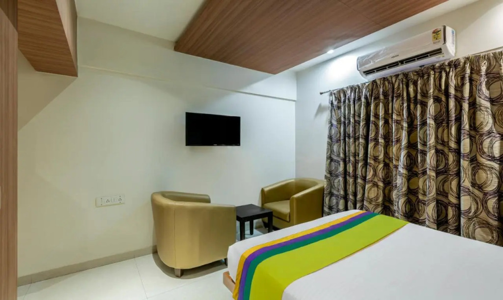 Бангалор: Smilestay Hiland Suites