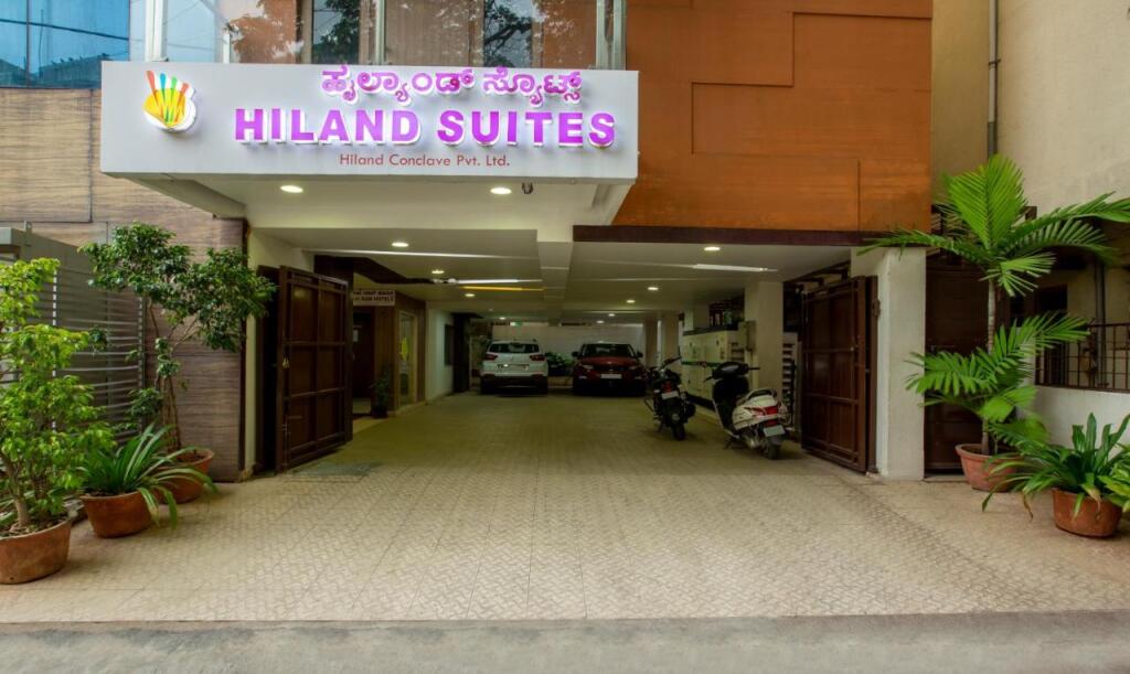 Бангалор: Smilestay Hiland Suites