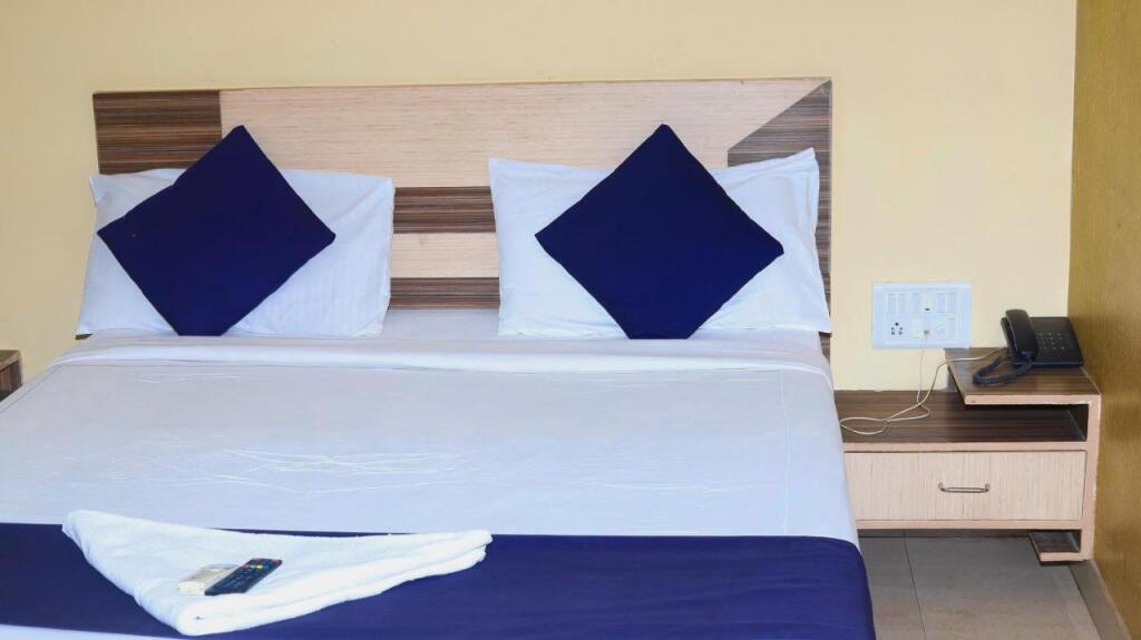 Бангалор: Smilestay Hiland Suites