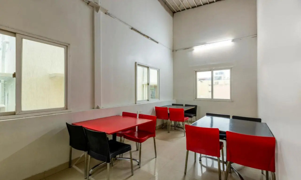 Бангалор: Smilestay Hiland Suites