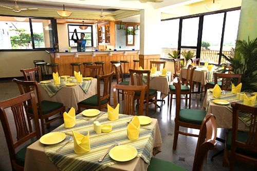 Верем: Palmarinha Resort & Suites