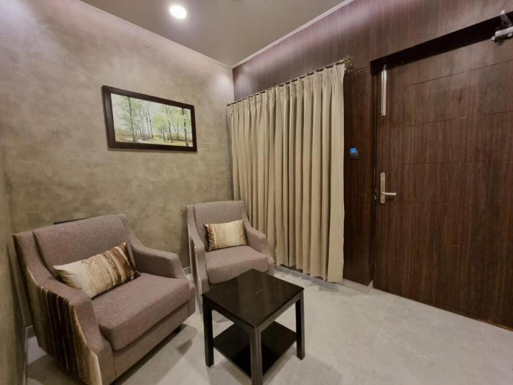 Эроде: D'WAYFARER INN Resort Erode