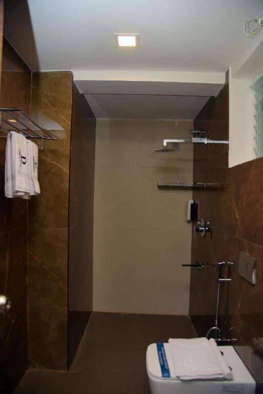 Эроде: D'WAYFARER INN Resort Erode