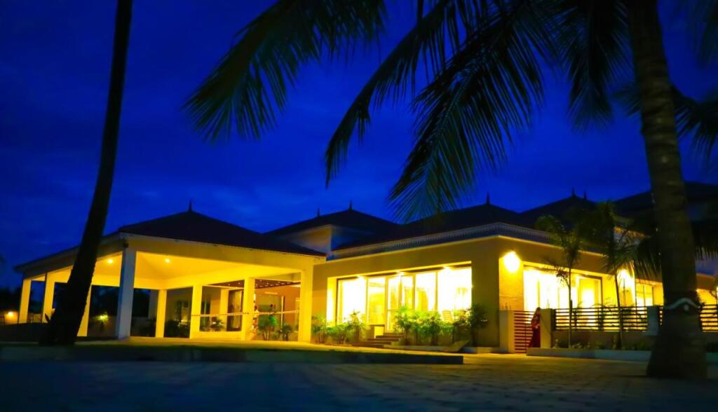 Эроде: D'WAYFARER INN Resort Erode