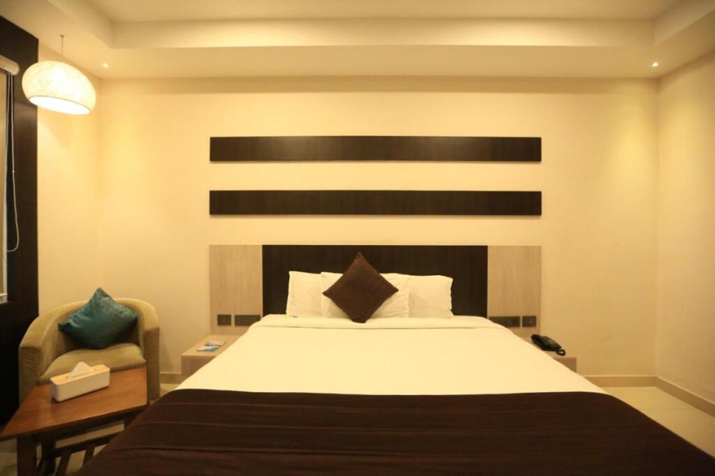 Эроде: D'WAYFARER INN Resort Erode
