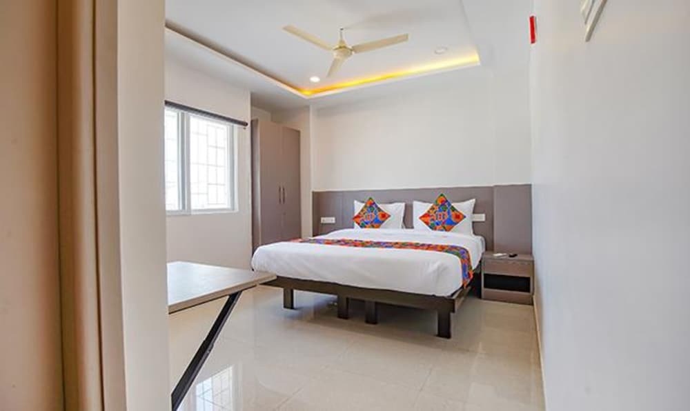 Бангалор: Fabhotel Aiyyangaar Inn