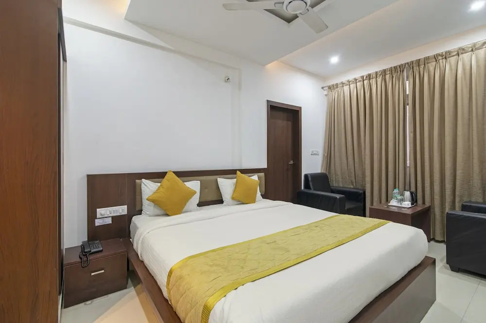 Chikkajala: Gateway Premium Inn