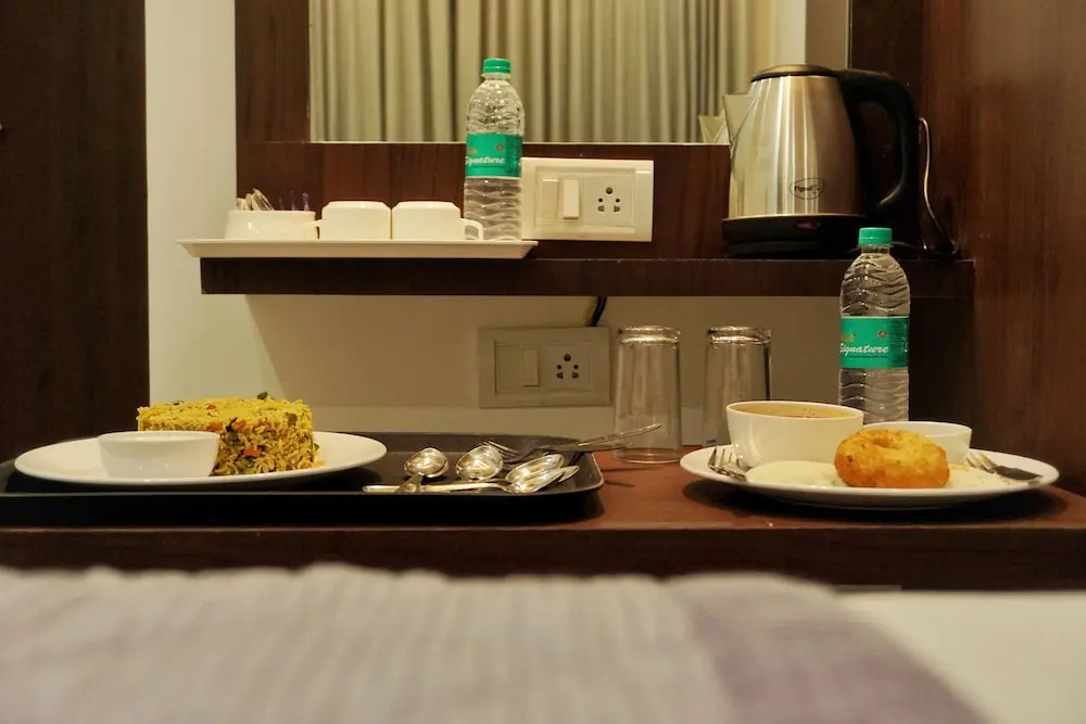 Chikkajala: Gateway Premium Inn