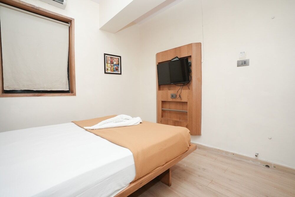 Мумбаи: Hotel Elegance Nx