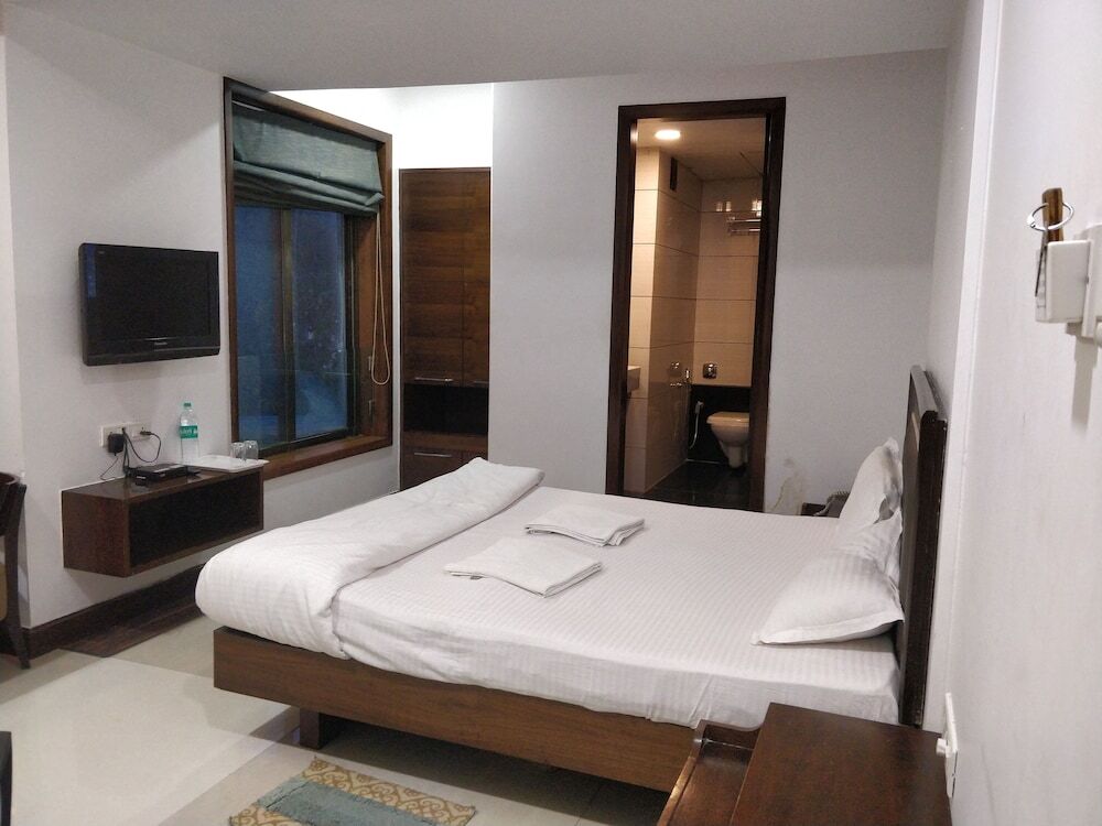 Мумбаи: Hotel Elegance Nx