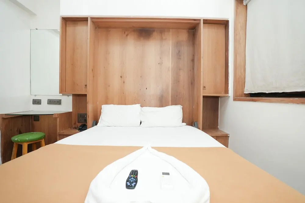 Мумбаи: Hotel Elegance Nx