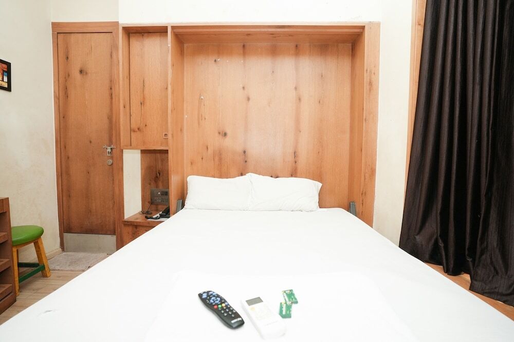 Мумбаи: Hotel Elegance Nx