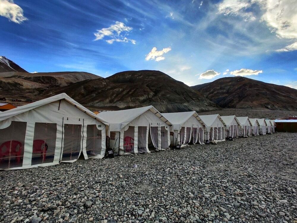Спангмик: World Attic Camp