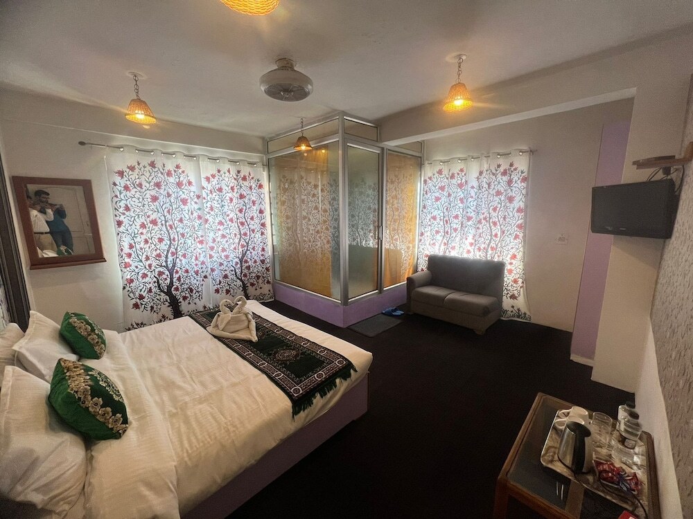 Шринагар: Shahpura Residency Srinagar