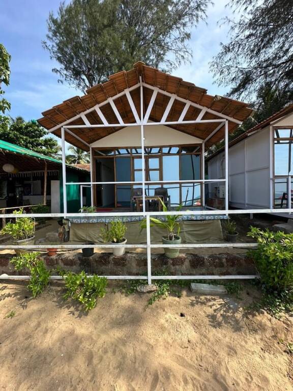 Южный Гоа: Mountain Palm Patnem Beach