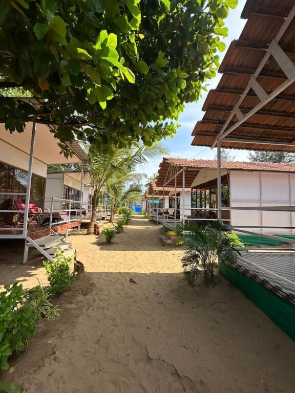 Южный Гоа: Mountain Palm Patnem Beach