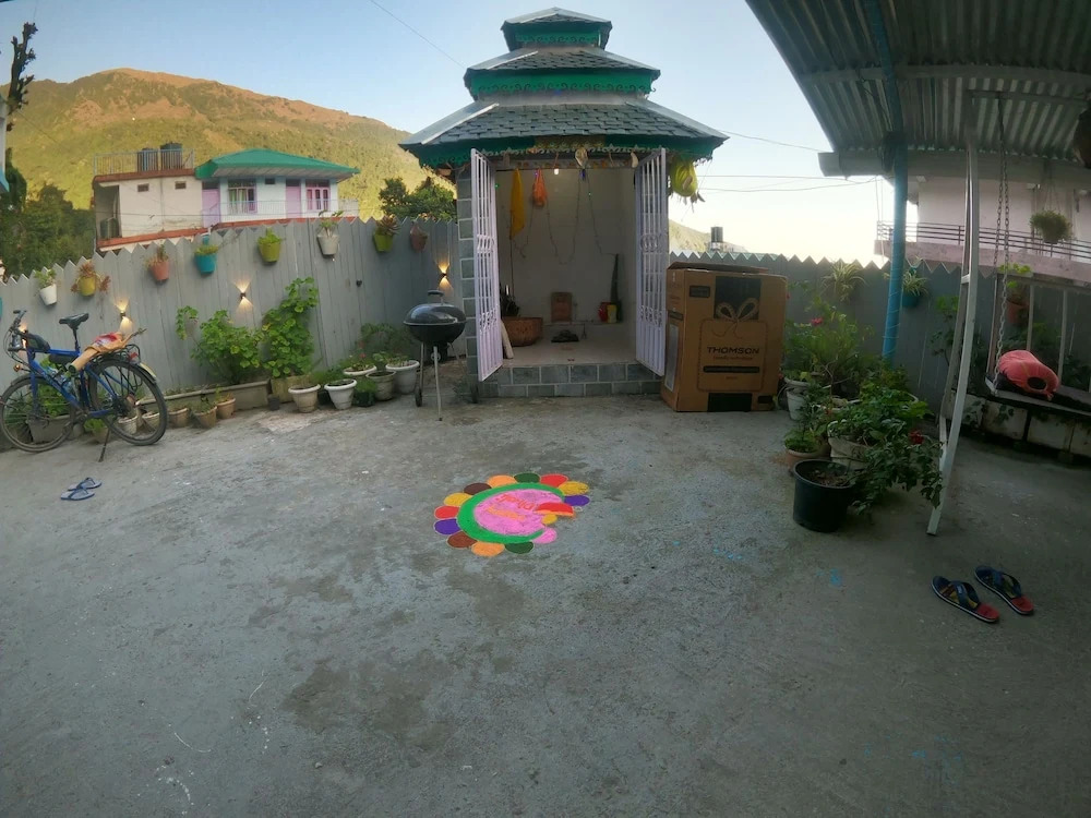 Дармсала: LA SIESTA INDIA HOSTEL Mcleodganj