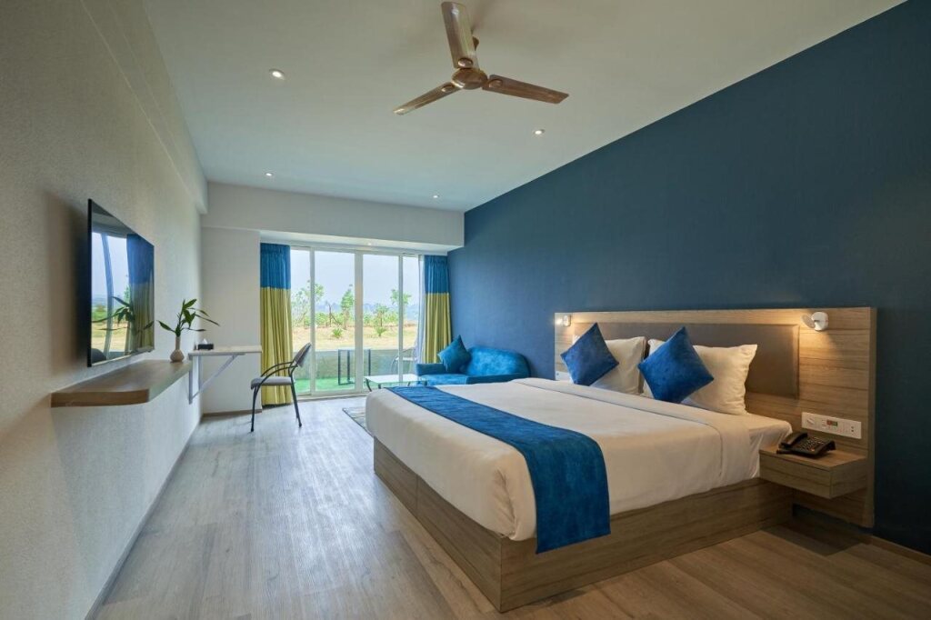 Хандала: Ikshana Resort & Spa- Khandala