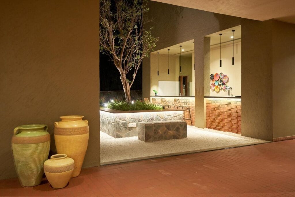 Хандала: Ikshana Resort & Spa- Khandala