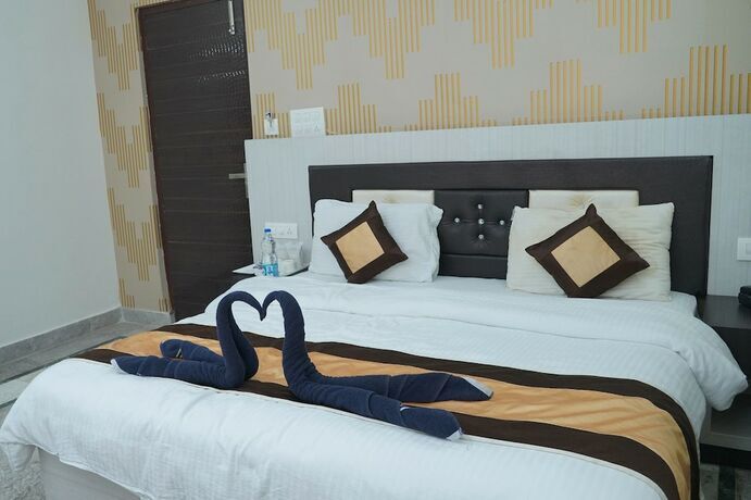 Бир: Fabhotel Pink Park