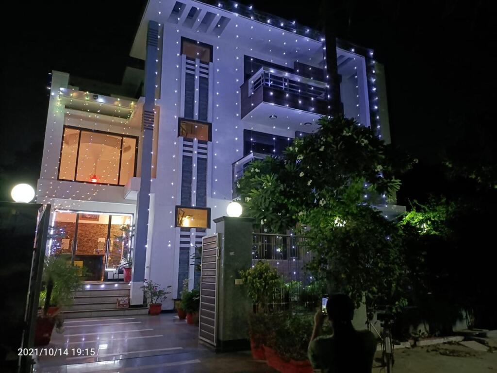 Гуруграм: Отель Blue Moon Residency Near Huda Metro Station