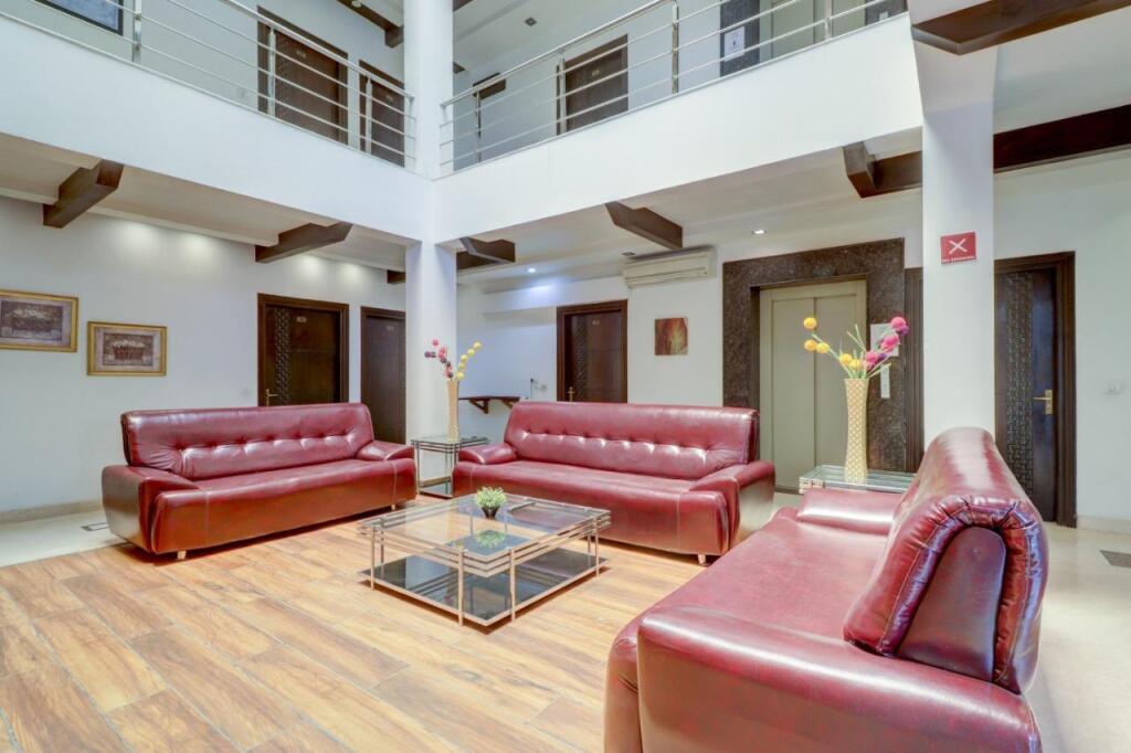 Гуруграм: Отель Blue Moon Residency Near Huda Metro Station