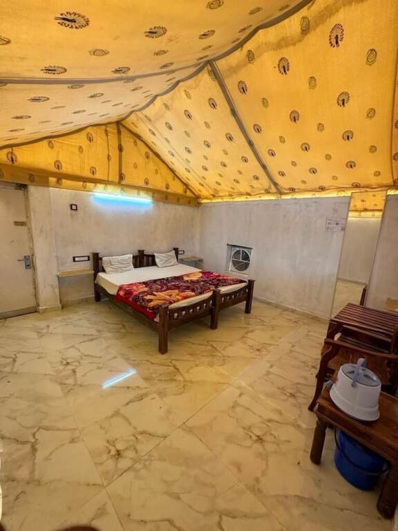 Каной: Gujarat Resort Jaisalmer