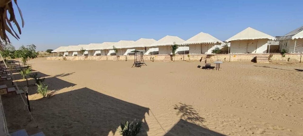 Каной: Gujarat Resort Jaisalmer