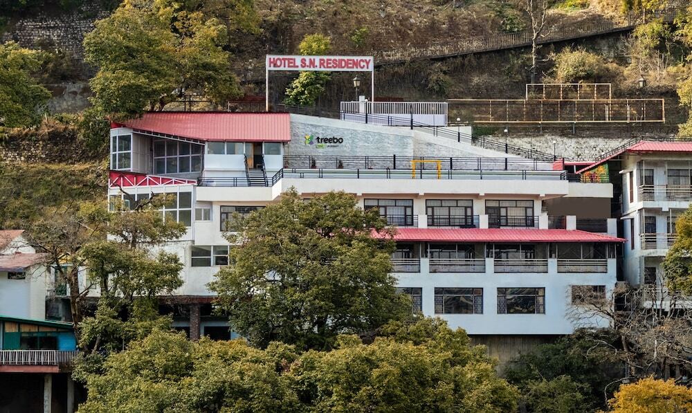 Массури: Treebo Stotrak S N Residency, Mussoorie