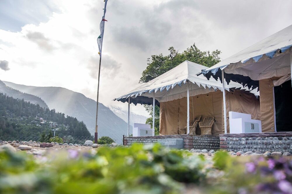 Сангла: The Kamru Riverside Camps and Resorts