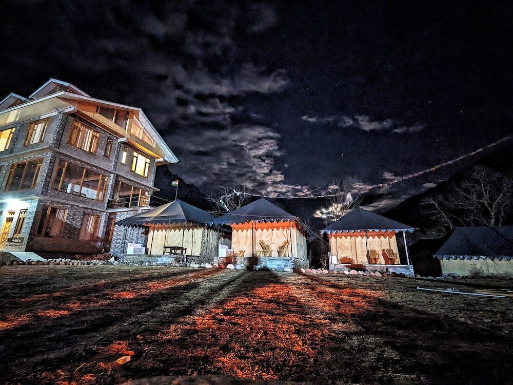 Сангла: The Kamru Riverside Camps and Resorts