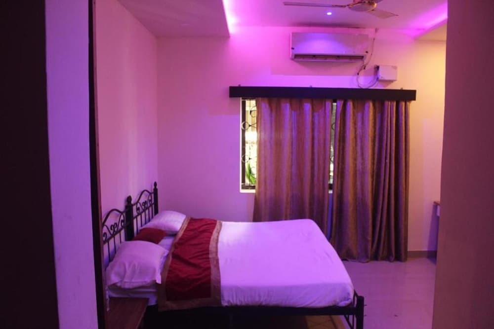 Верем: Goa Holiday Beach Resort