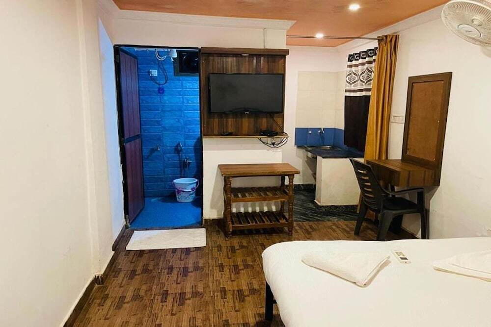 Верем: Goa Holiday Beach Resort