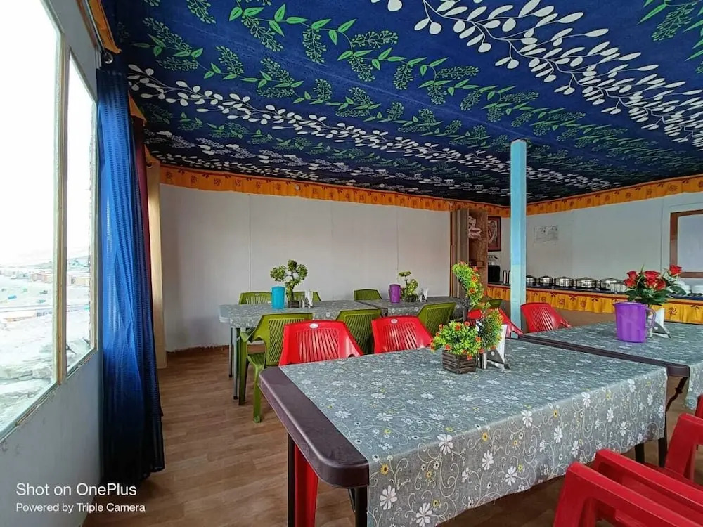 Спангмик: Blue Chill Cottage Pangong