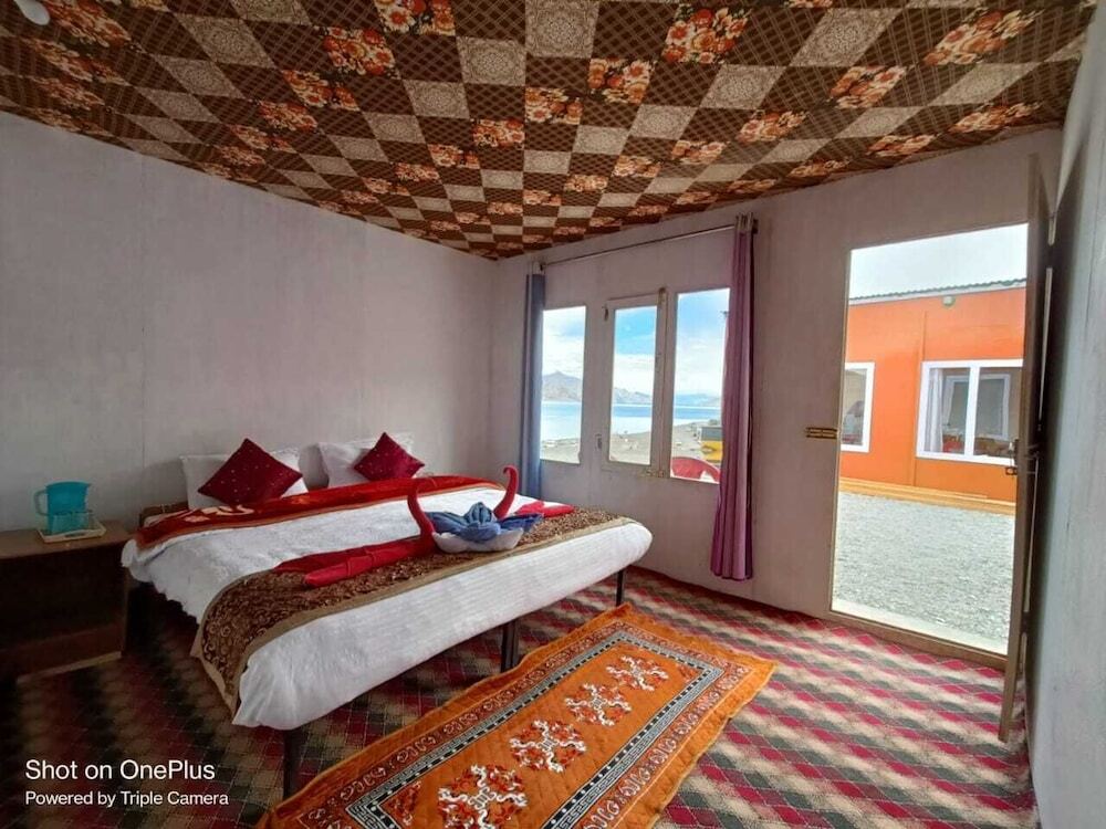 Спангмик: Blue Chill Cottage Pangong