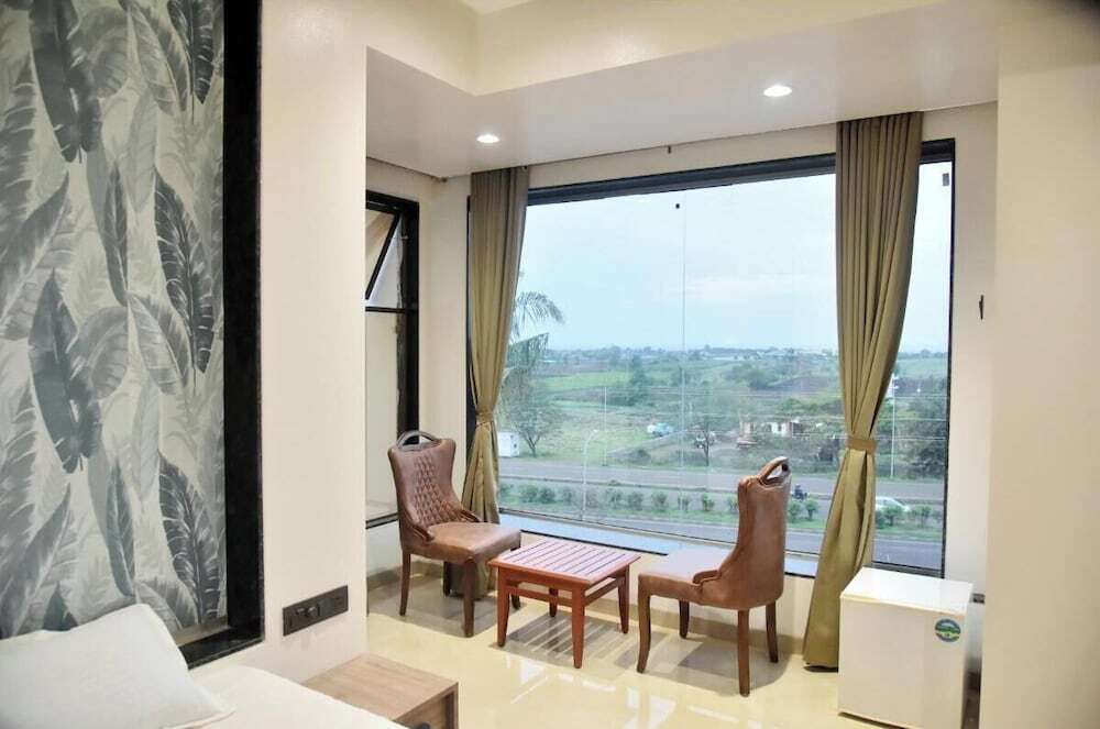 Нашик: Hotel Manoranjan Enclave