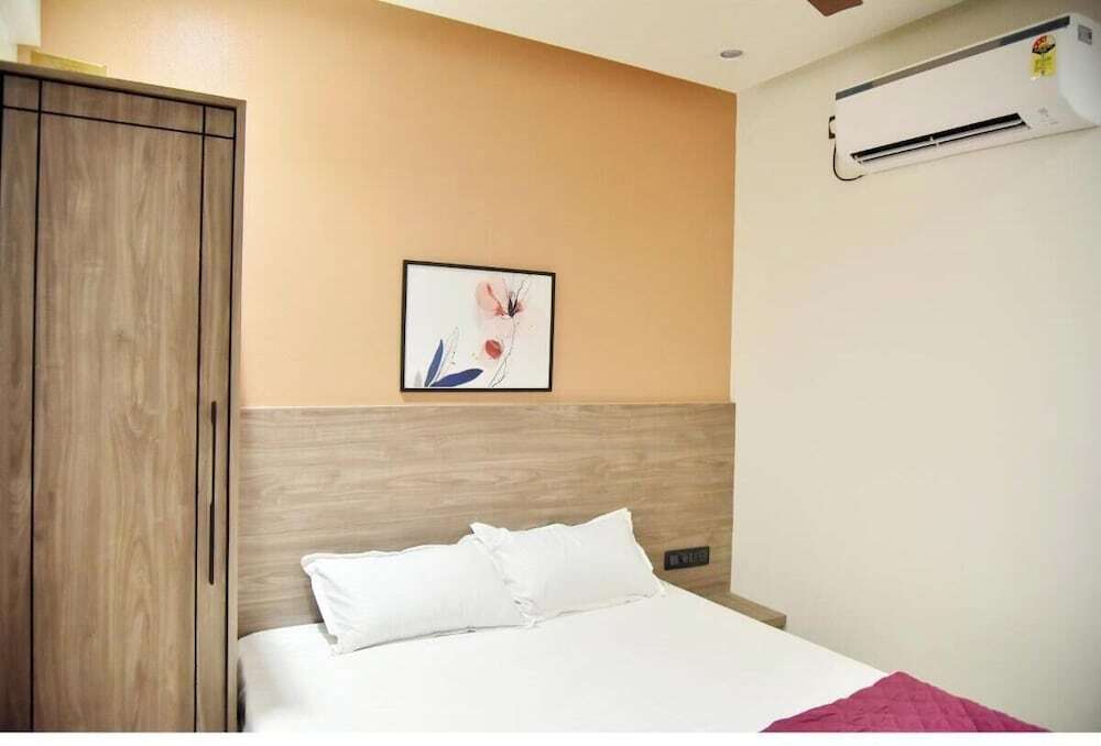 Нашик: Hotel Manoranjan Enclave